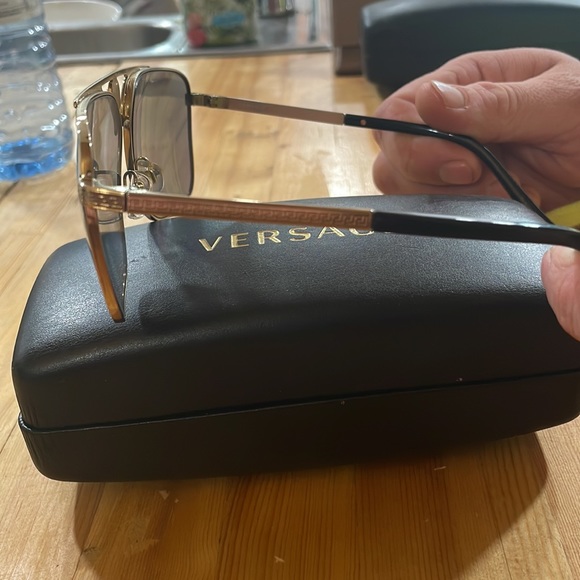 AUTHENTIC VERSACE - Picture 2 of 3